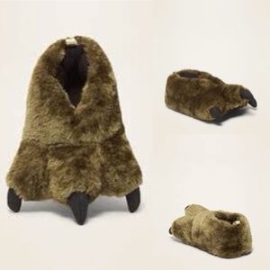 Old Navy toddler boys plush Dino slippers